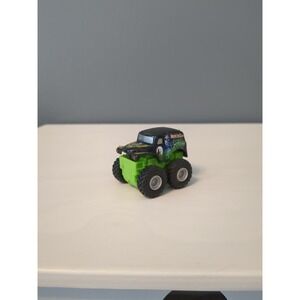 2003 Mattel Hot Wheels Monster Jam Pull Back & Go Trucks Grave Digger Hotwheels